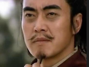 《水浒传》杨雄人物事件形象加点评怎么写？