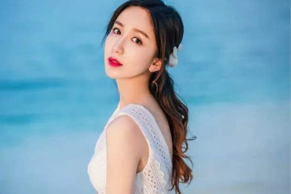 陈若轩否认恋情，称与娄艺潇不是恋人，这是真的吗？