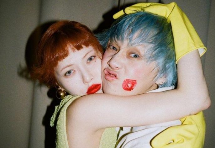 泫雅和金晓钟将合体出道，他们此前有过哪些交集？