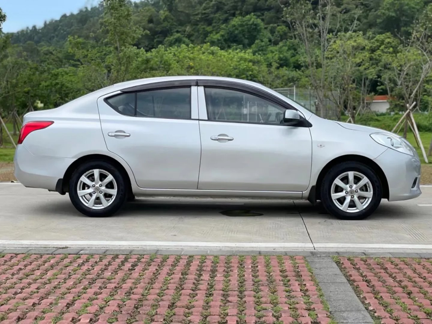 13年阳光自动都啥配置