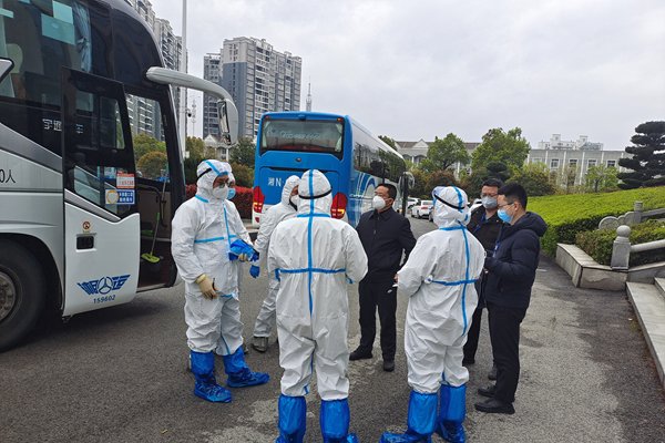 兰州市正在集中隔离9383人，当地的疫情处于什么阶段？