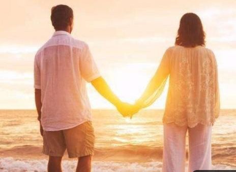 妻子在外打工挣钱，丈夫发朋友圈侮辱，称妻子不守妇道。你怎么看？