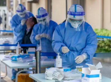 印度首次发现了新冠重组毒株XE感染病例，应采取哪些措施加强防控？