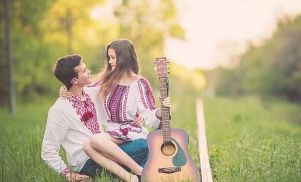 曾经小小少年到如今风度翩翩是哪首歌里的歌词