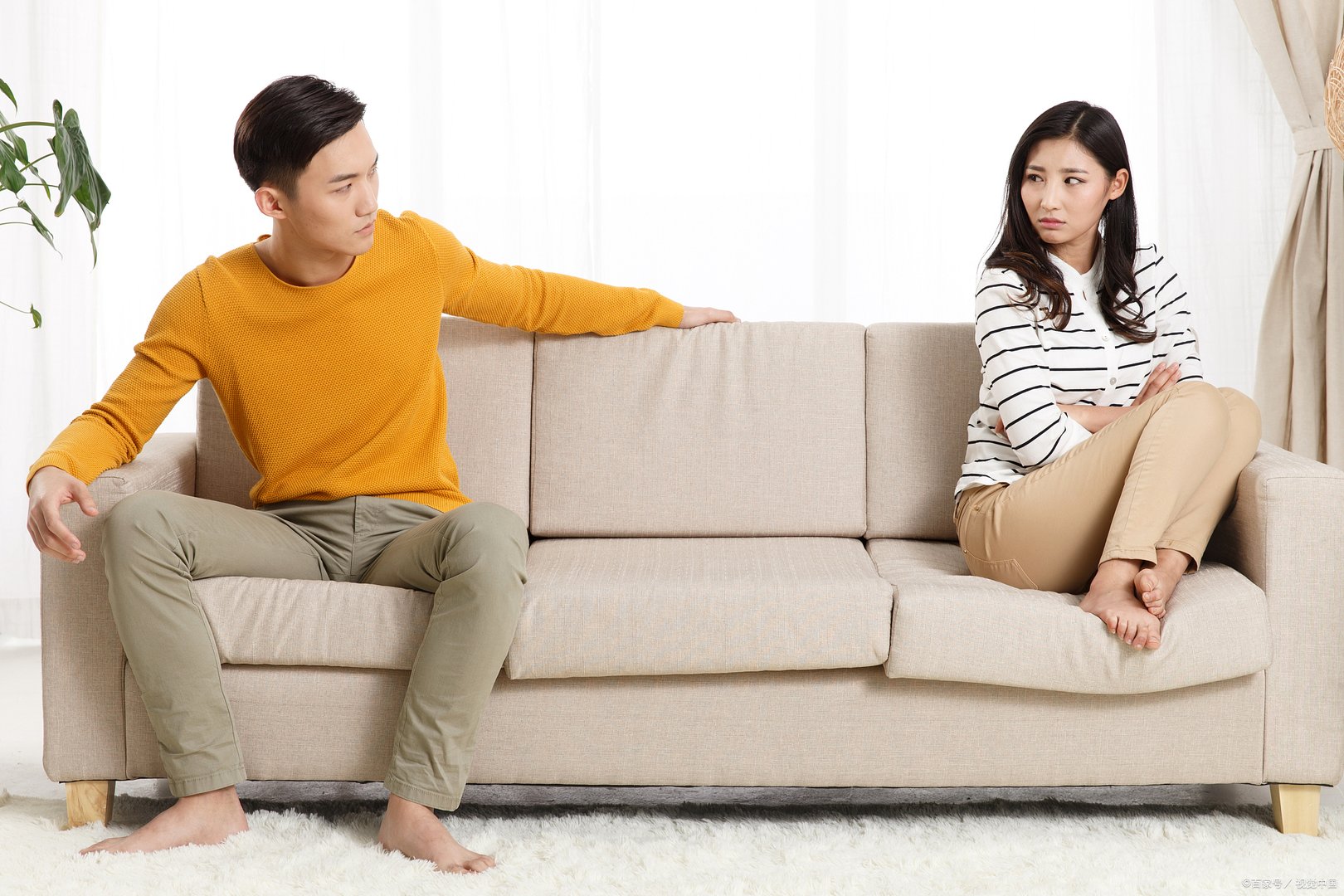 男朋友总是出差，我受不了这种生活，我该怎么跟他沟通呢？