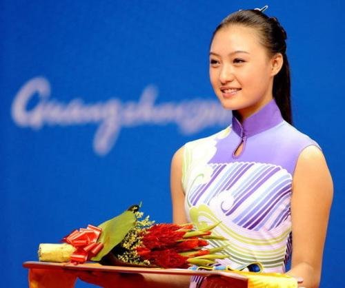 微笑女孩吴怡的妹妹是谁？