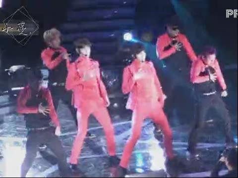 2011-2012四川卫视跨年演唱会的东方神起