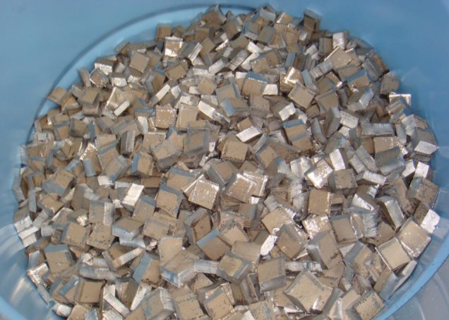 钴价持续发力一年半价格涨幅近六成，为何会有如此大福利?