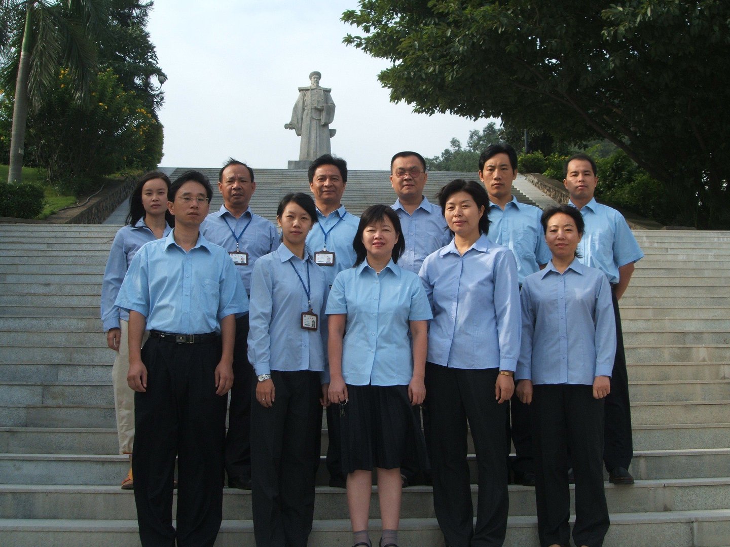 威远职业高级中学的校情简介