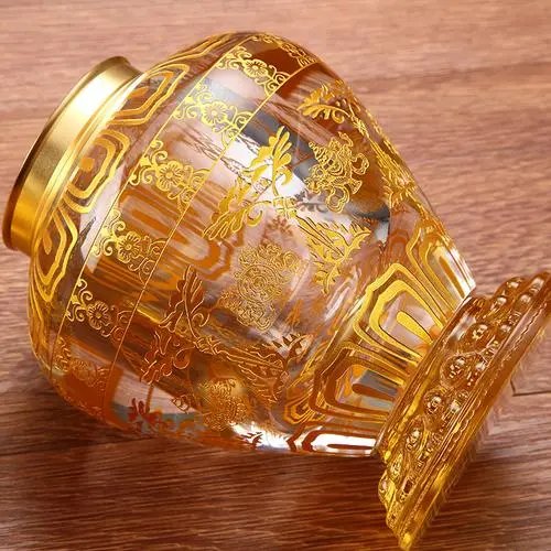 浮想联翩！重庆浅滩中出现一神秘坛子，这坛子究竟有何来历？