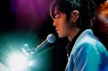 原定再版发行《寻找周杰伦》是因何停止营业的？