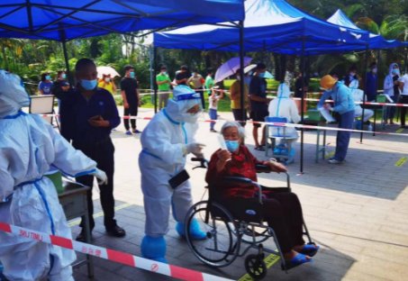 上海就核酸检测排长队致歉,上海为此采取了怎样的措施?