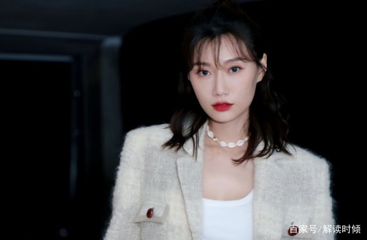 李斯羽高颜值力压群女星，但却掌掴得了癌症的男友，她为什么要这样做？