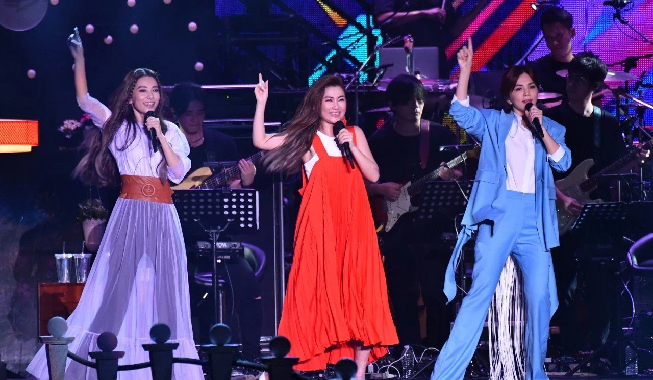 S.H.E是解散了吗？为什么不见她们合体了？