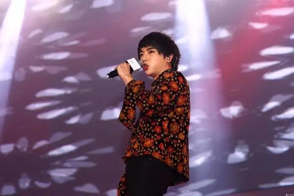 华晨宇被嘲唱歌像做法,他本人对此作何回应?