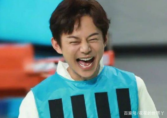 何炅事件持续发酵,半个娱乐圈都沉默,只有他敢仗义发声,他是谁?