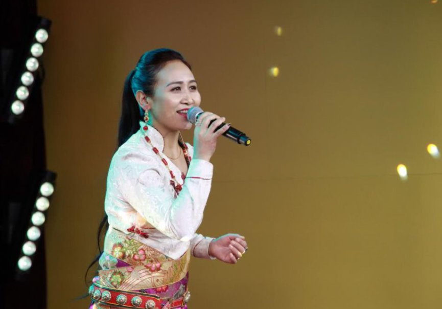 月光的情会晚风的情是什么歌名？