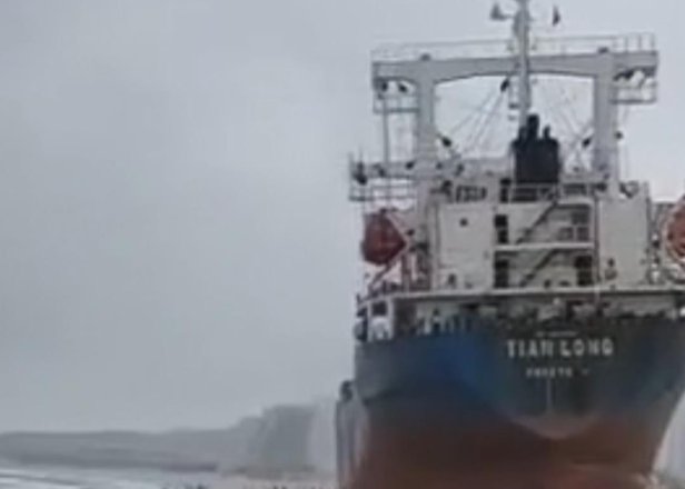 现场：台风后百米巨轮搁浅沙滩，有关部门采取了哪些措施？