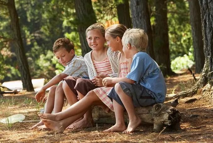 女儿现在特别喜欢集盲盒,因为这件事总是跟女儿吵架,应该怎么办呢?