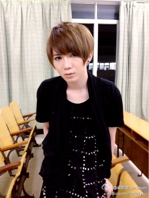 求梁君诺的一张图片