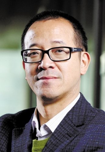 俞敏洪回应新东方直播火爆：可能是一时热闹，你对此有何见解？