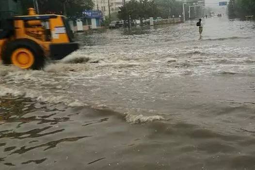 为什么河南最近频繁遭遇强降雨？