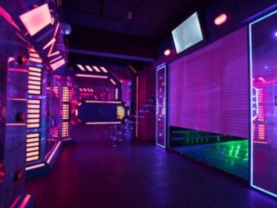 广西南宁玩密室逃脱被NPC咬了两口，事情究竟是怎样发生的？