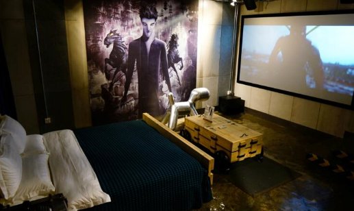 可以看电影的酒店是什么酒店？