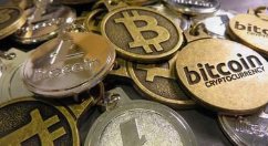 虚拟货币40万人爆仓，币圈大佬千亿财富蒸发90%，背后反映了什么问题？