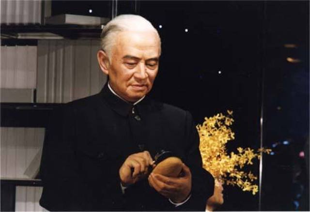 李四光是我国著名的什么学家?