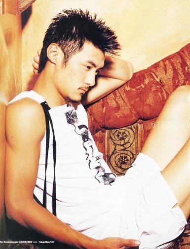 求个余文乐短发发型的图片