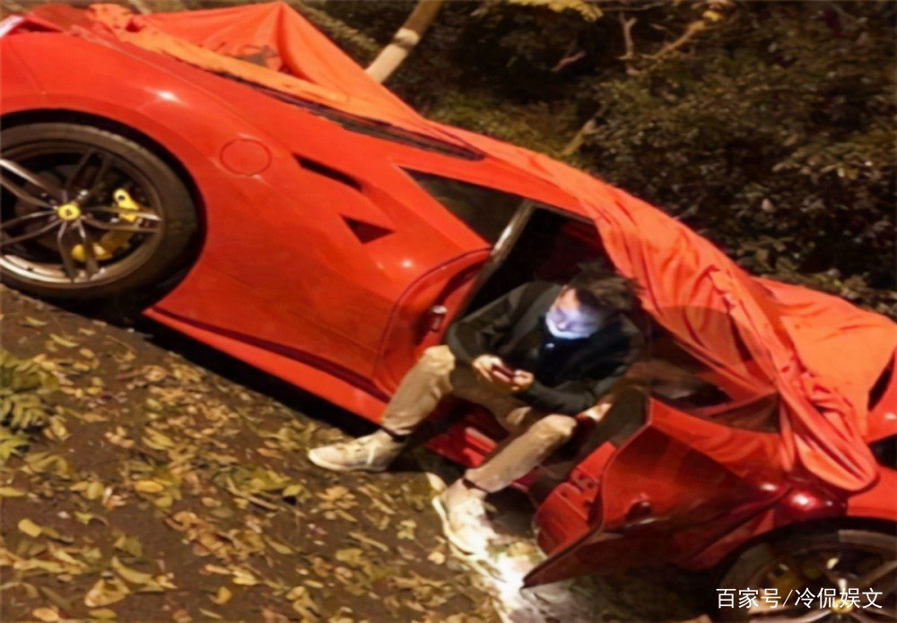 身家百亿却低调做事，一双鞋价值三十万，一支烟价值三万，这个人是谁？