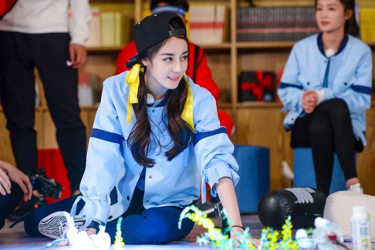 《奔跑吧兄弟》迪丽热巴在这里的表现怎么样呢？