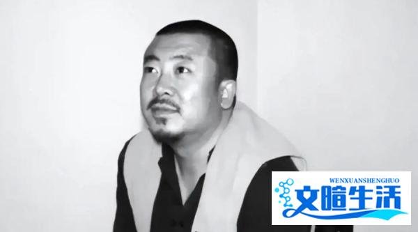 瘫痪老人看谍战片时突然神色激动,指着电视机大喊:就是他害了我