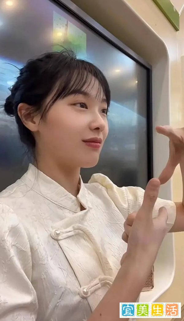 因挖呀挖走红的桃子老师称很焦虑：爆火后没睡过好觉，更不存在“挖”到几套房的情况