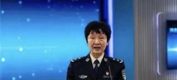 河北省公安厅政治部副主任公开辟谣，称不是唐山陈继志母亲，他40多岁，我50多岁真生不出他！