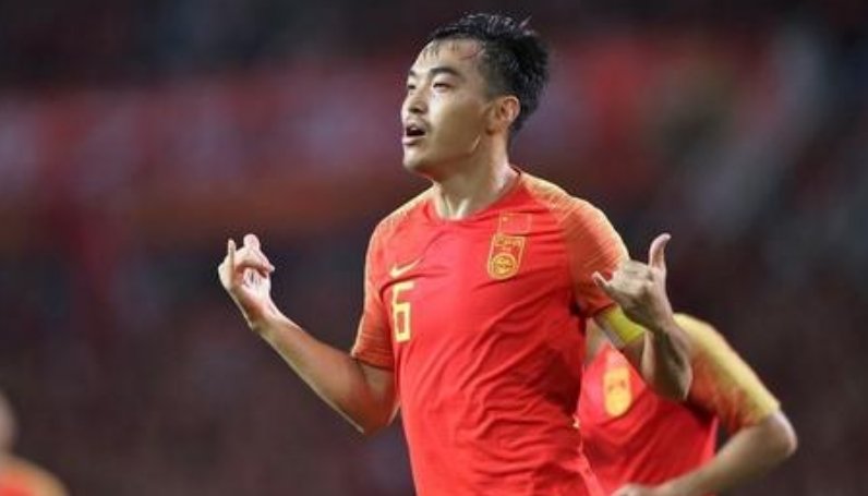 冯潇霆因亚洲杯失误被恒大下放预备队，为什么这样处罚？