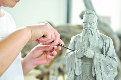 河北孔子像前被摆上健胃消食片，你还见过网友的什么沙雕操作