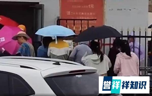 游客吐槽酒泉一加油站上公厕收费1元