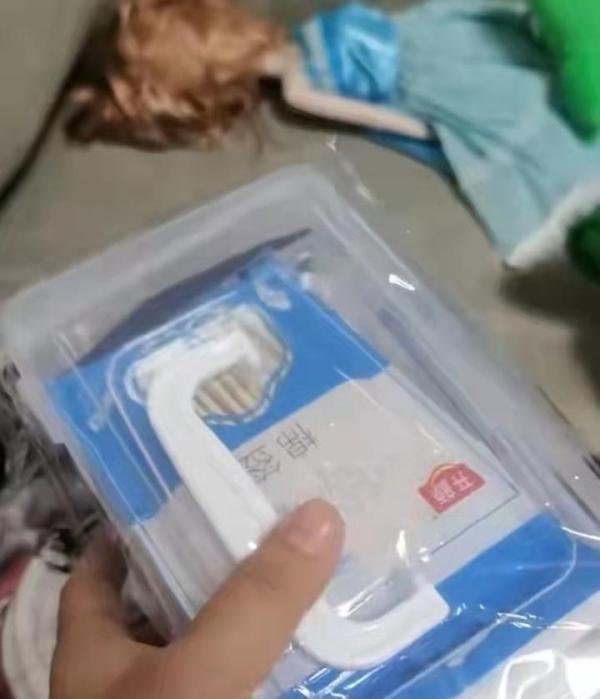 济南一女子收到免费的人防战备应急包,这意味着啥?你囤粮了吗?