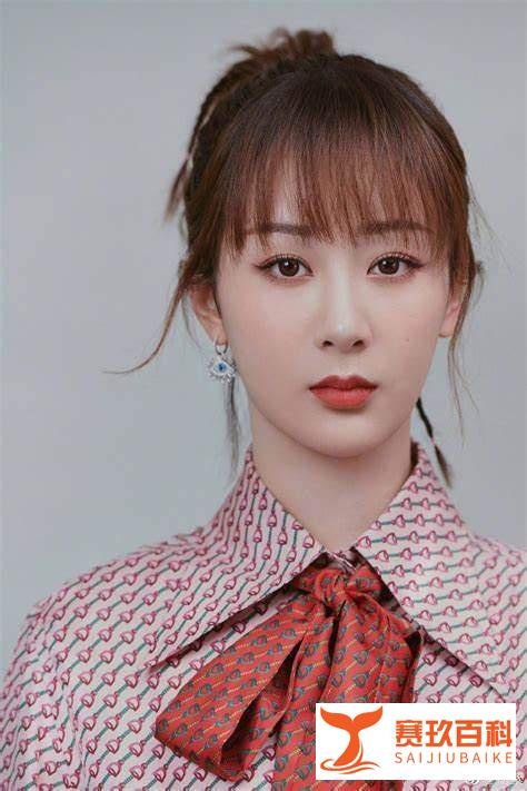 杨紫霸屏腾讯！四部一番剧热度齐破三万，观众直呼过瘾！