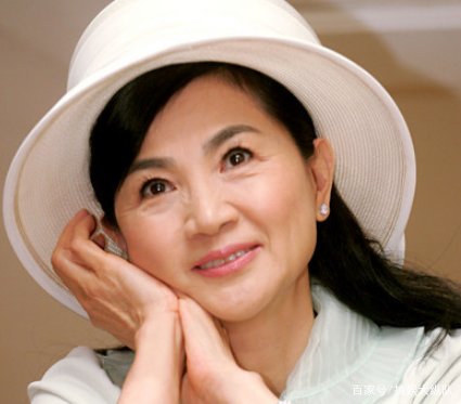 齐名邓丽君的她,嫁给了二婚丈夫退隐,如今夫妻皆因患癌病逝,他们是谁?