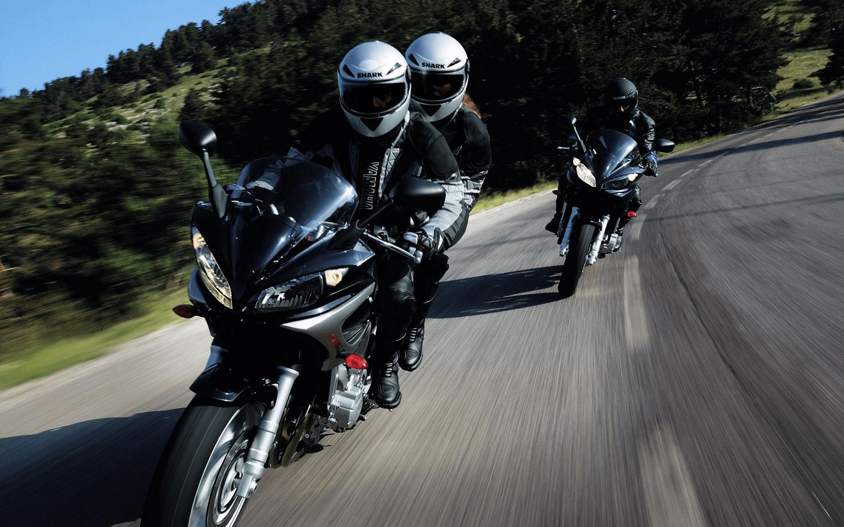 “男子被大力女友锤断三根肋骨”的话题引发热议，事情真的是这样吗？