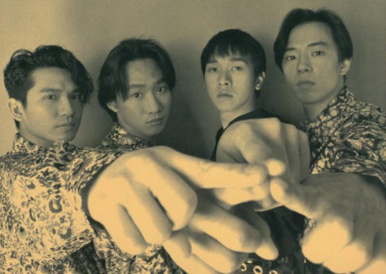 当年拉黄家驹掉下3米舞台的内村光良，现如今怎么样？