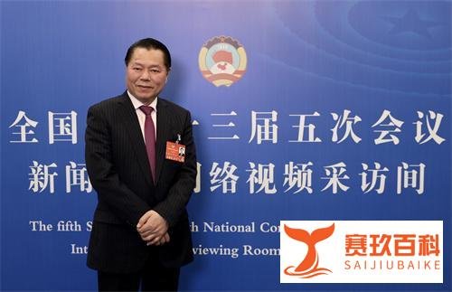 如何看待全国政协委员丁佐宏：66至79岁仍是中年，鼓励60岁以上初老群体再就业