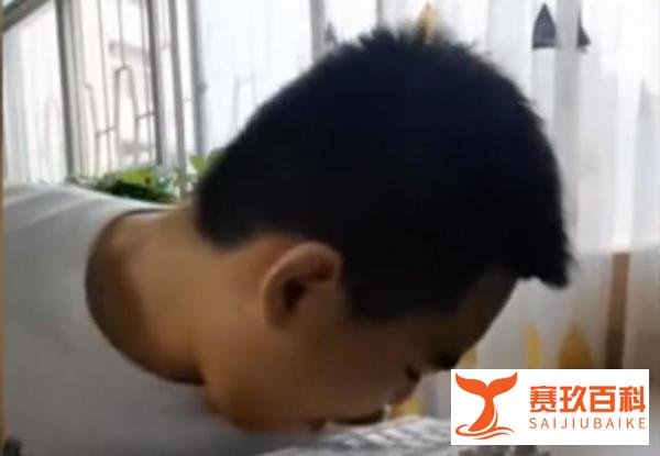 15岁脑瘫少年用嘴写2万字剧本，网友：这才是真正的榜样