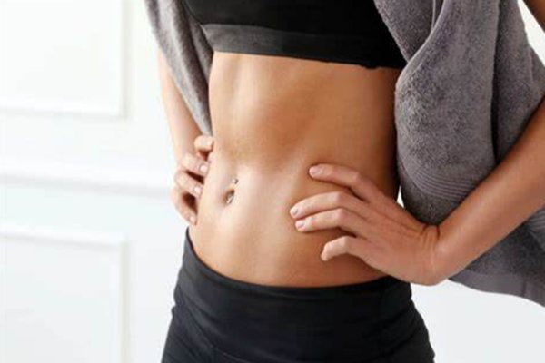 tummy和belly的区别
