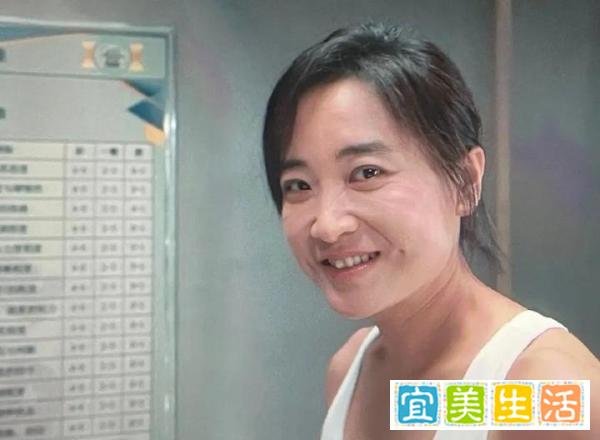 《热辣滚烫》倒第一了，预测票房缩减10亿
