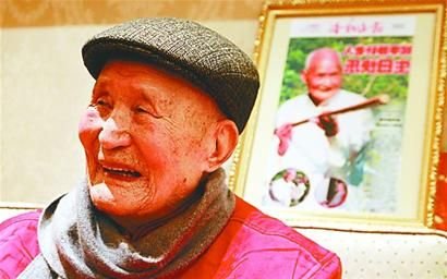 李静轩的生平