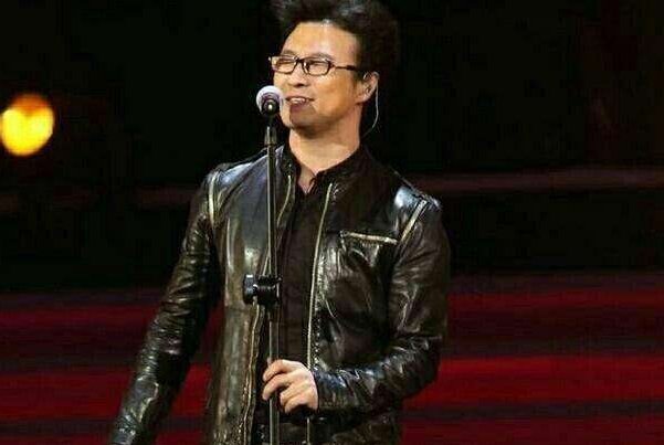 汪峰的第一任妻子齐丹,现在过的怎么样了?